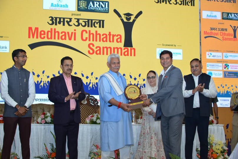 LG Shri Manoj Sinha Felicitates Mr Showkat Hussain Khan